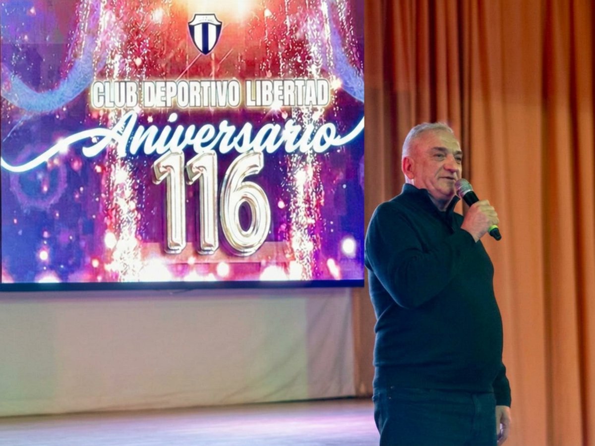 SenadoSantaFe's tweet photo. 👏 @alcidescalvoOK reconoció al club Libertad de Sunchales en su 116 aniversario

🔗 https://t.co/eZ7lXUP63A https://t.co/jLXbG7Hz1G