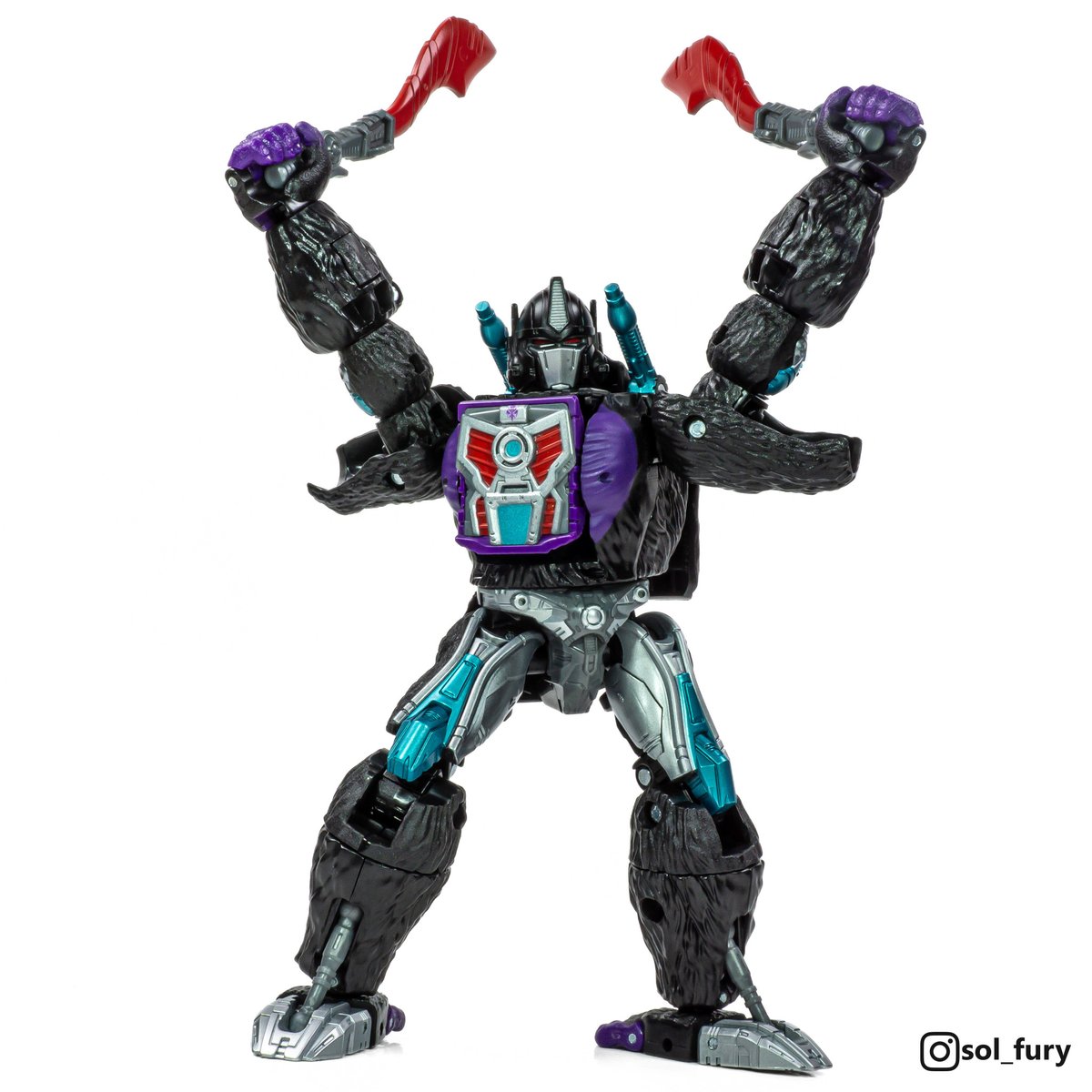 SolFury's tweet photo. Over 40 feet high!
Just a little bit shy!
What a super-strong guy!
The Great Grape Ape!

Nemesis Primal - Buzzworthy Bumblebee (Voyager class, 2021)

#transformers
#beastwars https://t.co/Gic7O6DLkk