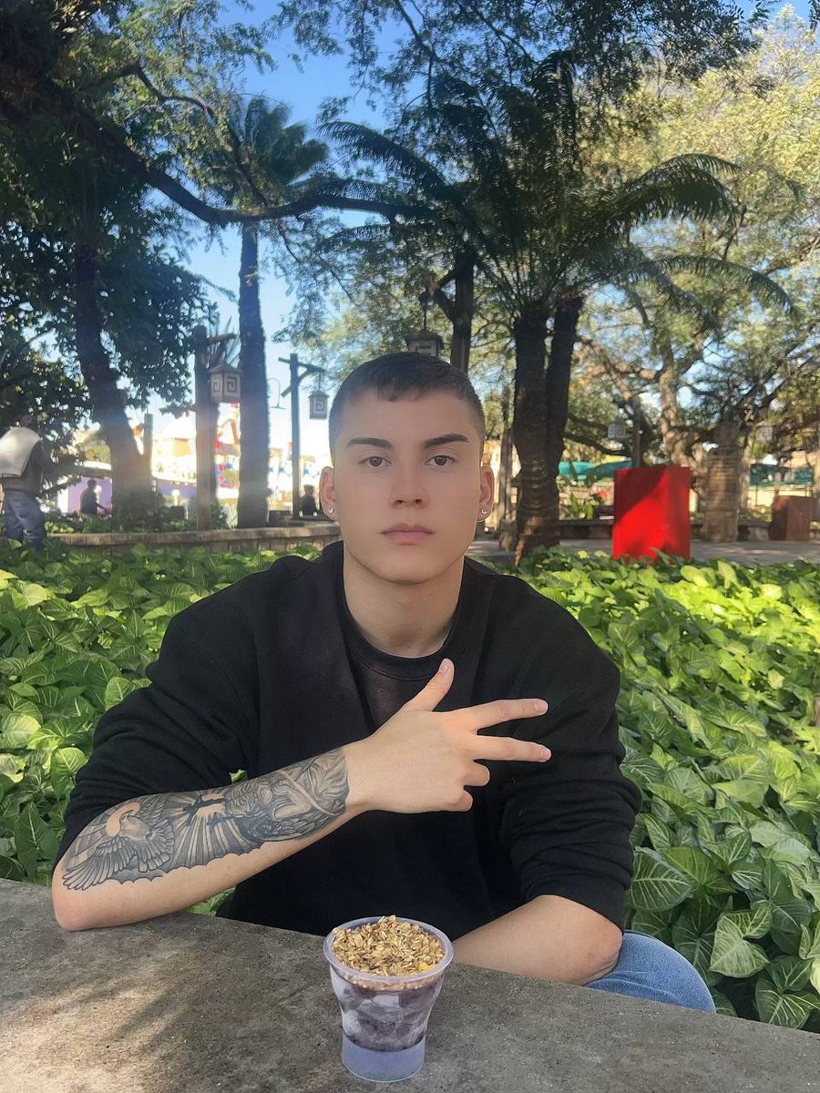 FamososPrive's tweet photo. 🚨🔥 Gabriel Militar 🔥🚨

VEM VER OS CONTEÚDOS DELE NO NOSSO GRUPO VIP DO TELEGRAM 😈 CHAMA NO CHAT PARA SABER MAIS 🔥🤤

⭐ Siga Famosos Privê no X para não perder os próximos posts 🔞🤤

#PINTOSAWARDSㅤㅤ 
#GabrielMilitar 
#FamososPrivê
#Nudes
#ConteudoAdulto https://t.co/BBKLA0JTdy