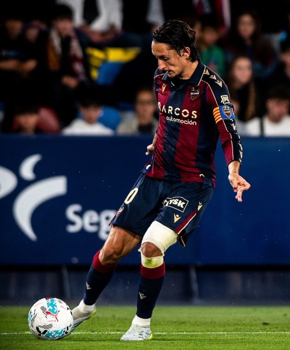 MasQueAzules's tweet photo. 💥 Informa @__AngelGarcia__ |

➕🔴 @Osasuna se une a @GetafeCF y @RayoVallecano en el interés por firmar LIBRE a PABLO MARTÍNEZ. https://t.co/J4sxt1J7bF