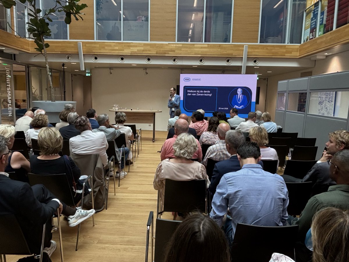 BertvanSwam's tweet photo. Vanmiddag aanwezig bij de de VNG voor de Jan van Zanen-lezing. De aftrap wordt verricht op het thema “Gelijk Speelveld” door Ranjith Clemminck (JA21), David Schalken- den Hartog (KLPP) en Marion Veerbeek (VNG) onder leiding van Andries Kok, directeur Lokaal Bestuur VNG. https://t.co/dTEV4ENKYj