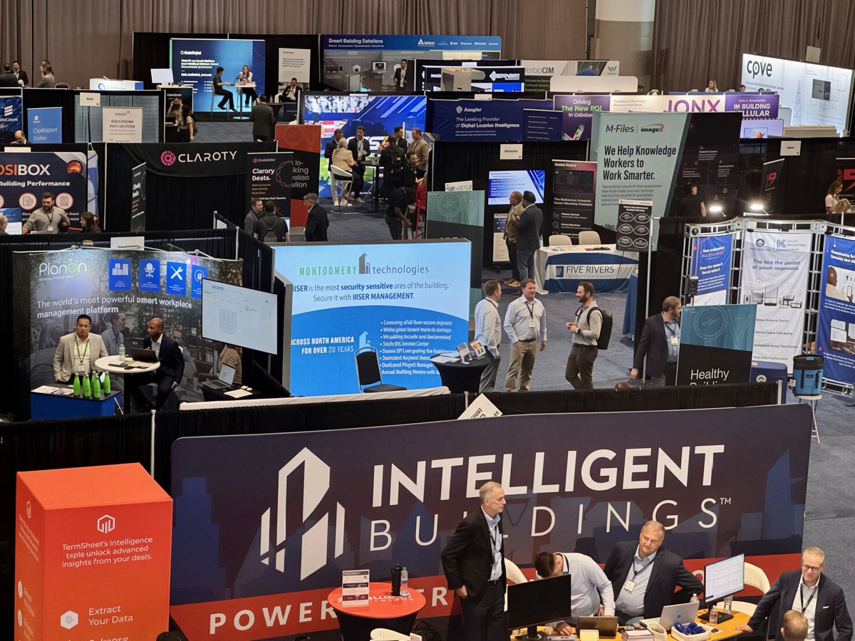RealcommEvents's tweet photo. Blackstone. Microsoft. BXP. JP Morgan. Brookfield. Hines. CBRE. Vornado. The most influential names in commercial real estate will all be in San Diego at Realcomm IBcon 2026. Be in the room.

Register now: https://t.co/J9TRxwG9CT

#Realcomm2026 #CREtech #TechREset #SanDiego https://t.co/2vs2NwuB9k