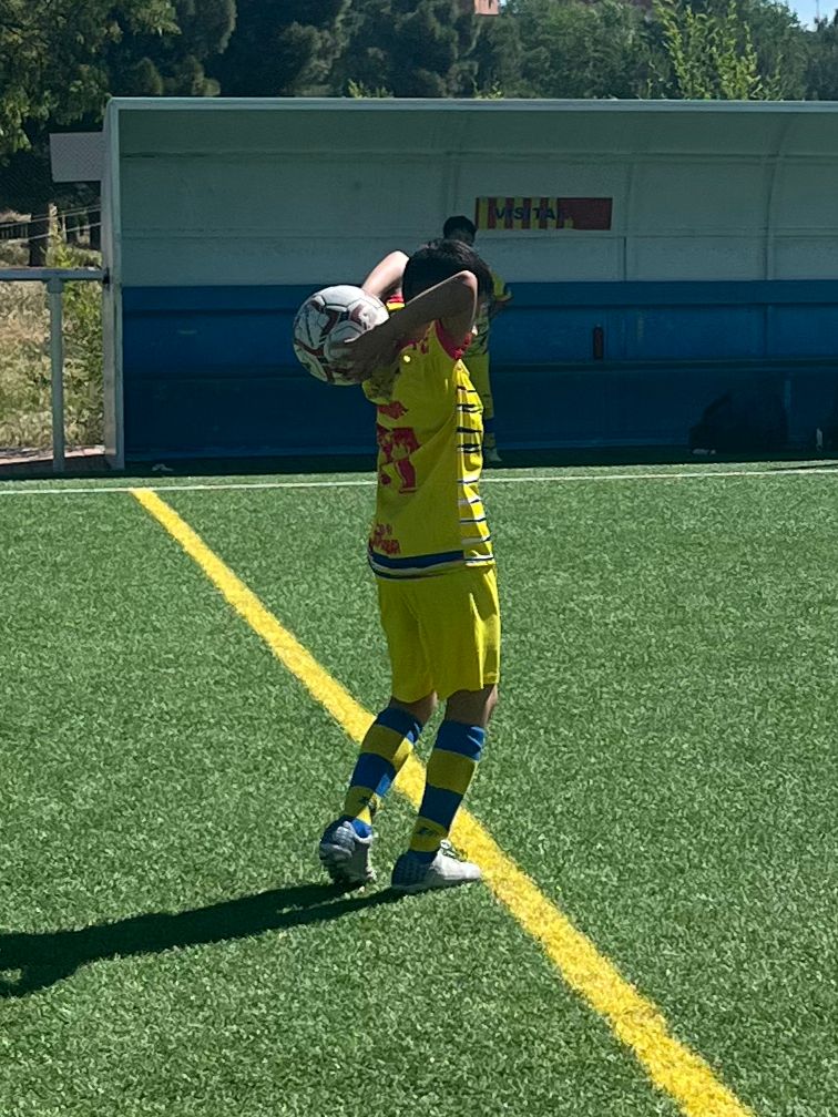 EFMSur's tweet photo. 📍Primera Alevin F7 Grupo 11
📅 Jornada 26
🏁 @mutual_la A 2 Alevin A 9
⚽️ Gerard (2)
⚽️ Diego (2)
⚽️ Dereck (2)
⚽️ Pedro
⚽️ Adrian
⚽️ Liam
Gran partido de los nuestros que consiguen salvar la categoría.
#somosdMSur https://t.co/H3ng89PODv