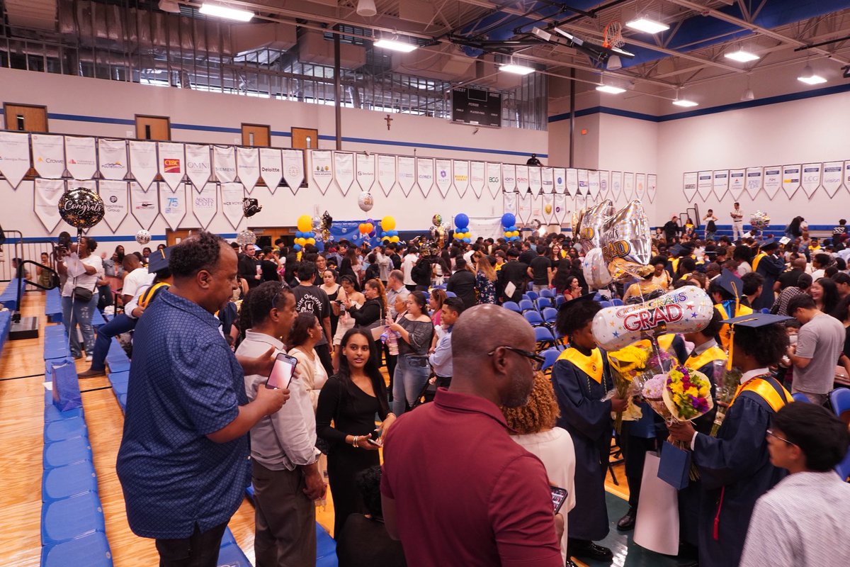 CristoReyATL's tweet photo. Candid UNFORGETTABLE moments🎓✨! That’s a wrap on the Class of 2026. #graduation #seniorclass #catholichighschool #classof2026 https://t.co/UhScP7Py2Q