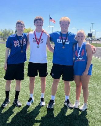 WMPublicSchools's tweet photo. Day 1 of Track &amp; Field Sections- SUCCESS! 🎉

💙 Micah Schmidt on to state in the triple jump &amp; on to section finals in the 100M
💙Holly Sinnen - 3rd in the discus
💙Ben Hartshorn - 8th pole vault
💙Zack Gallus - 8th in the shot put

Congrats to our WM Royals!

#OwnTheCrownWM https://t.co/fi2rwXyTZ2
