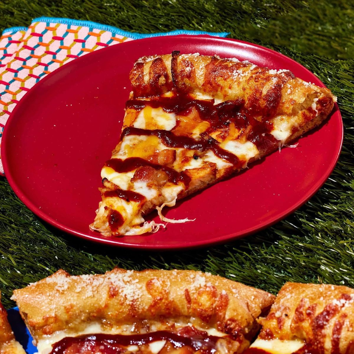 MellowShallow's tweet photo. What’s your favorite specialty pie? 🍕🍄 https://t.co/Alv8f0JehN