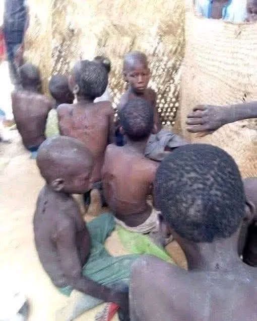 four_unit's tweet photo. ATTENTION: OYO KIDNAPPED SCH CHILDREN 
Their only crimes is because they are Nigerians. The Kidnapped school children r still passing through in hands of fulani  terrorists,tortures while your so called leaders r talking of 2027 elections. 

ME: FREE MNK,FREE BIAFRA @AU @EU @UN https://t.co/X353Y6vb2e