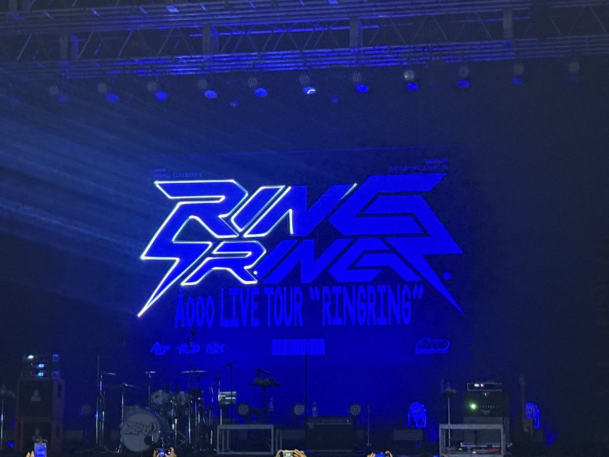 MasaY1114's tweet photo. Aooo、楽しかったわ
やっぱりライブハウスで聴けるのはいい
今回後方で見やすいところ取れたので余計に良かった！
武道館も遊びに行きたいな
ただ、チケット取れるかな、、 https://t.co/P11yDzMg0A