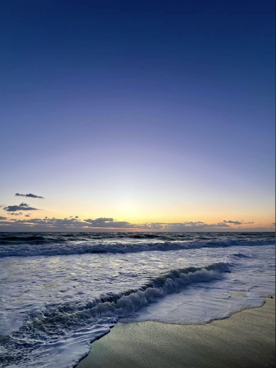 jonathanmntgmry's tweet photo. Happy Friday... at least it can be if you choose to make it that way. 
Start right, finish strong, stay the course, and be the change.

Today is going to be a good day. https://t.co/WPo9qq87MI