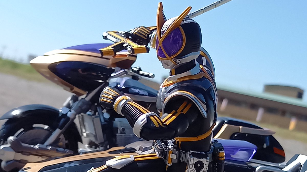 yosyuaandrifis's tweet photo. バイクは添えるだけ https://t.co/qGAvvVRNLZ