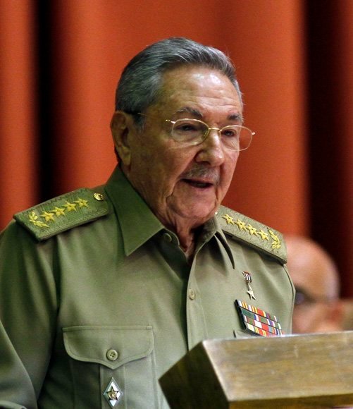 yoelavanza's tweet photo. Por Raúl, por Cuba Patria amada, estaremos desde bien temprano en #PinardelRío condenando la infame acusación del Gobierno de los Estados Unidos, contra nuestro General de Ejército Raúl Castro Ruz. #LaPatriaSeDefiende #RaúlEsRaúl #ConElPieEnElEstribo #95DeRaúl https://t.co/PhkjqD8Ogx