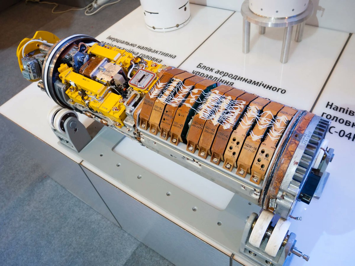 Arkasiraee's tweet photo. Missile seekers do not observe targets directly because every optical and infrared tracking system depends entirely on a transparent structural window surviving aerodynamic heating, vibration, and optical distortion at high velocity.

Optical seeker windows operate under supersonic and hypersonic regimes where stagnation temperatures exceed 500°C to 1000°C+, while enduring launch shock, vibration, rain erosion, and particle impact that continuously stress structural integrity and optical transmission stability.

These systems must transmit infrared radiation across MWIR (3–5 µm) and LWIR (8–12 µm) bands with strict refractive index uniformity and nanometer-class surface control, where sub-micron defects directly scatter energy and degrade seeker tracking accuracy.

Materials such as Sapphire, Spinel, and ALON dominate because they combine hardness, thermal shock resistance, and infrared transparency, with sapphire relying on single-crystal Al₂O₃ strength while advanced transparent ceramics improve isotropic optical behavior under extreme thermal cycling.

Manufacturing becomes an optical purity problem rather than a ceramic forming problem, requiring ultra-high purity powders, pore-free sintering, and nanometer-level polishing where microscopic porosity or grain boundary contamination directly increases wavefront distortion and reduces signal-to-noise performance.

At hypersonic speeds, aero-optic distortion arises as thermal gradients and boundary layer turbulence bend incoming wavefronts, altering refractive index locally and degrading target discrimination even when the sensor electronics remain fully functional.

Failure propagates as a chain where thermal stress or erosion induces optical distortion, refractive instability reduces tracking fidelity, guidance correction diverges, and intercept probability collapses despite correct propulsion performance.

Industrial capability is concentrated in the United States, Russia, China, and a narrow set of advanced optical ceramic manufacturers because producing large defect-free transparent structures that survive aerodynamic loading while maintaining optical precision requires tightly controlled crystal growth and nanometer-scale finishing ecosystems.

Advanced seeker window systems can cost $50,000 to $250,000 per missile, reflecting not material cost but extreme defect-free manufacturing, polishing, and validation infrastructure required for hypersonic optical survivability.

Optical seeker windows are not transparent covers but aerothermally stressed precision optical structures where microscopic imperfections directly scale into macroscopic missile guidance failure at high velocity.