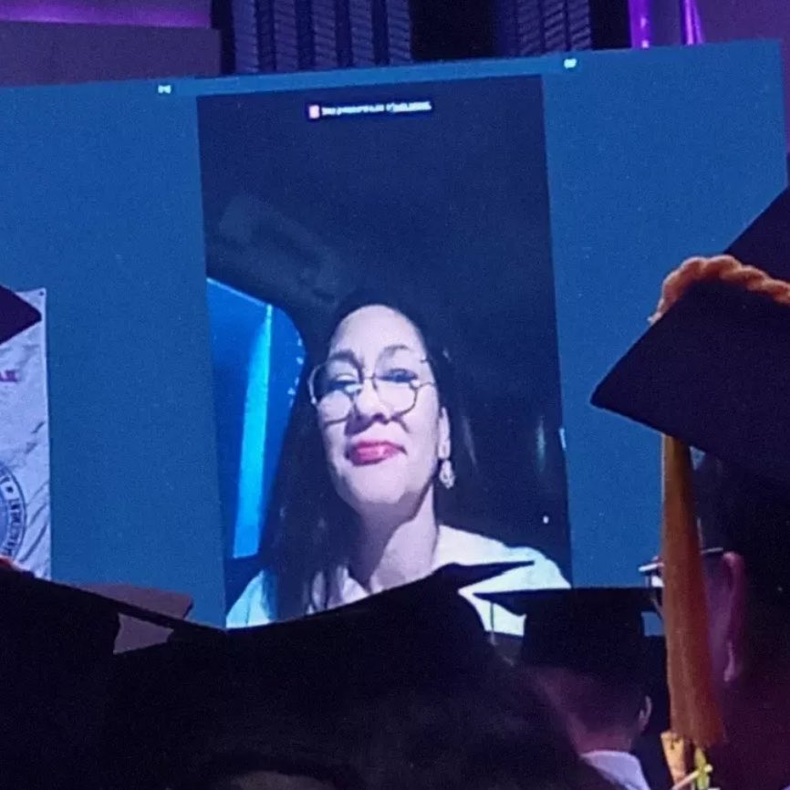 Hotel323's tweet photo. guys nung grad ko last 2024 sya speaker namin. that time may bagyo n baha na sa quirino. many students di na nakaattend ng grad kasi walang transpo at titirik na ung sasakyan pagpinilit sa baha. siya pinilit niya pa din makapunta pero di na kinaya kaya nagcall na lang siya https://t.co/nYafmzOTXo