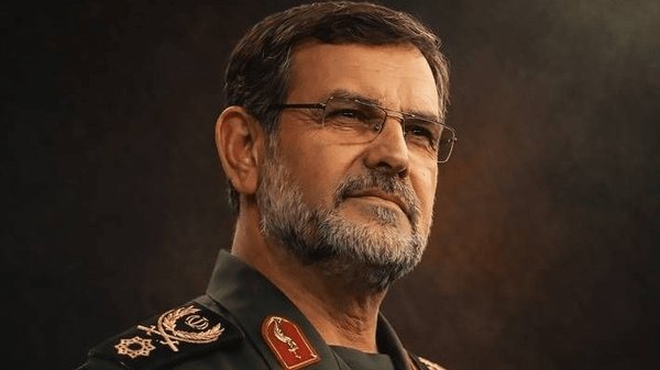 soran_68's tweet photo. شیر تنگستان چه کرد؟
آمریکا در ۹اسفند با ترور رهبر انقلاب؛ مسیر تاریخ را عوض کرد،،
شهید تنگسیری با صدور فرمان آتش به اختیار بستن تنگه هرمز؛ دوباره تاریخ را در مسیر خود قرار داد و مسیر تاریخ را به نفع ایران زمین تغییر داد.
-یک ایران تا ابد مدیون شیر تنگستان است. https://t.co/qAKxyYFNLc