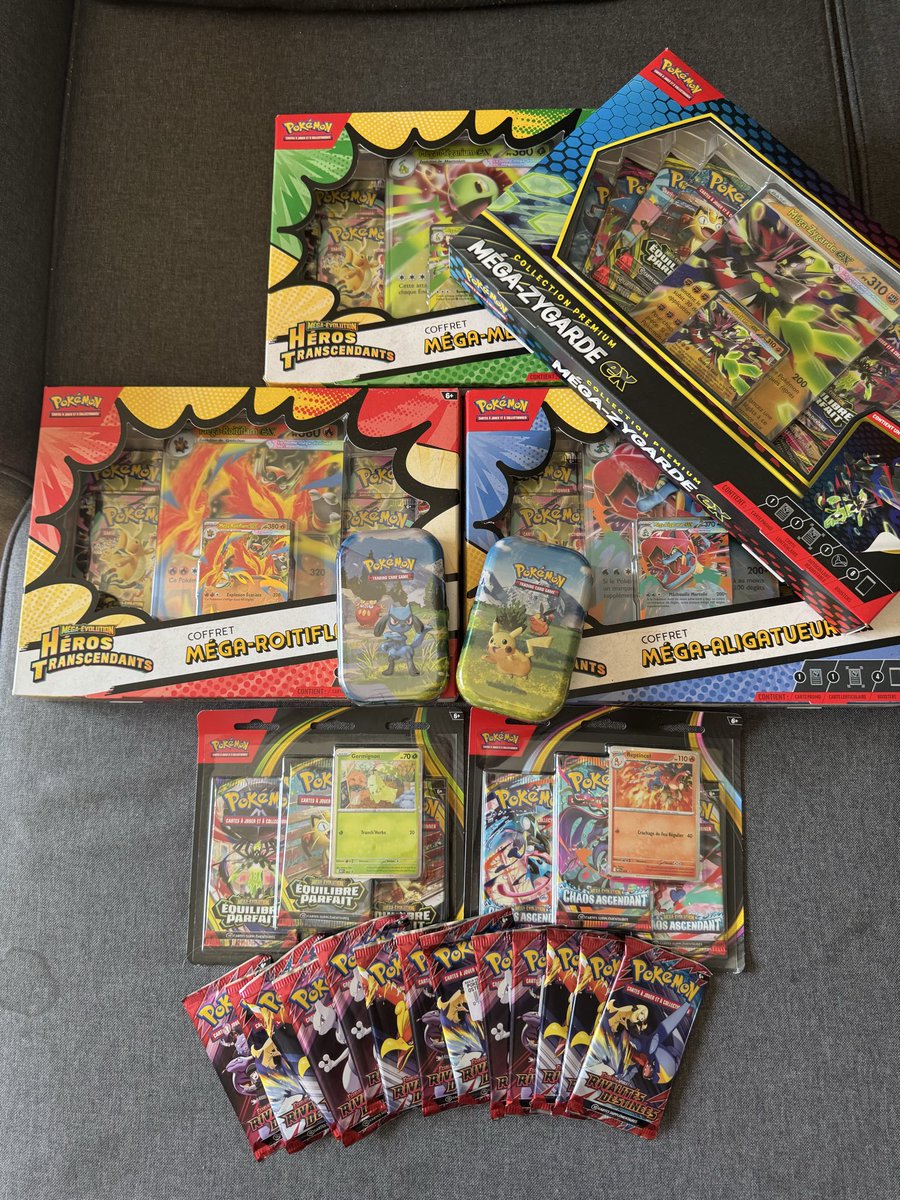 GeuMoLeMoG's tweet photo. On est parti pour un gros opening de cartes Pokémon 🚨

https://t.co/K1eT5OmcSA https://t.co/Suf3OYO5mk