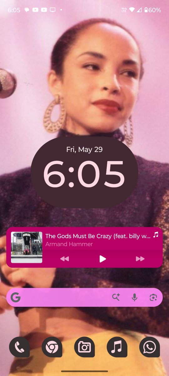nutmegbygfk's tweet photo. home screen set up (I like to keep it simple) https://t.co/IFZfIkZPYk