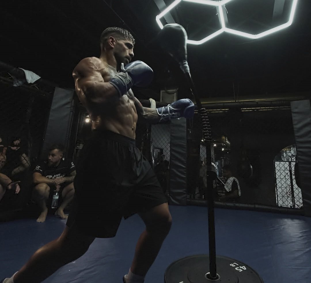 poll_mma's tweet photo. I have never seen Ilia this shredded ever in his MMA career https://t.co/qDpUeNCVL4
