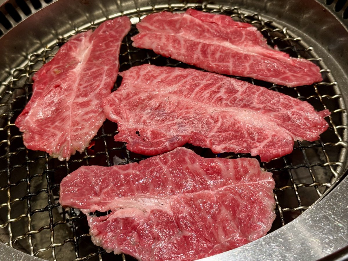 miracoco00's tweet photo. に！く！
美味しかったー(๑ˊ͈ ꇴ ˋ͈)✨ https://t.co/V5FN8tO8Hi