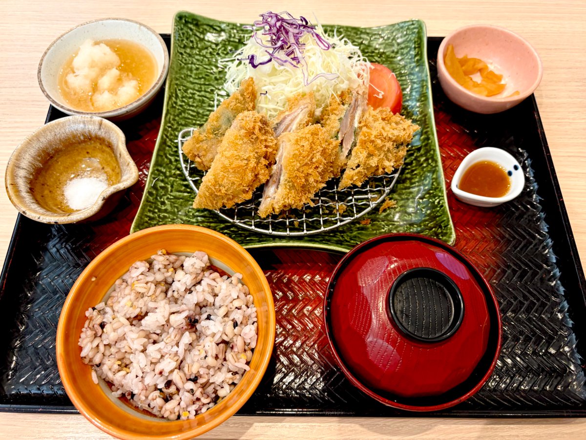 Haru000036's tweet photo. 今日は元気が出なかったので、重い腰を上げて大戸屋に行ってきた！

美味しかったので週末も頑張れそう☺️ https://t.co/8Cl5GV1brB