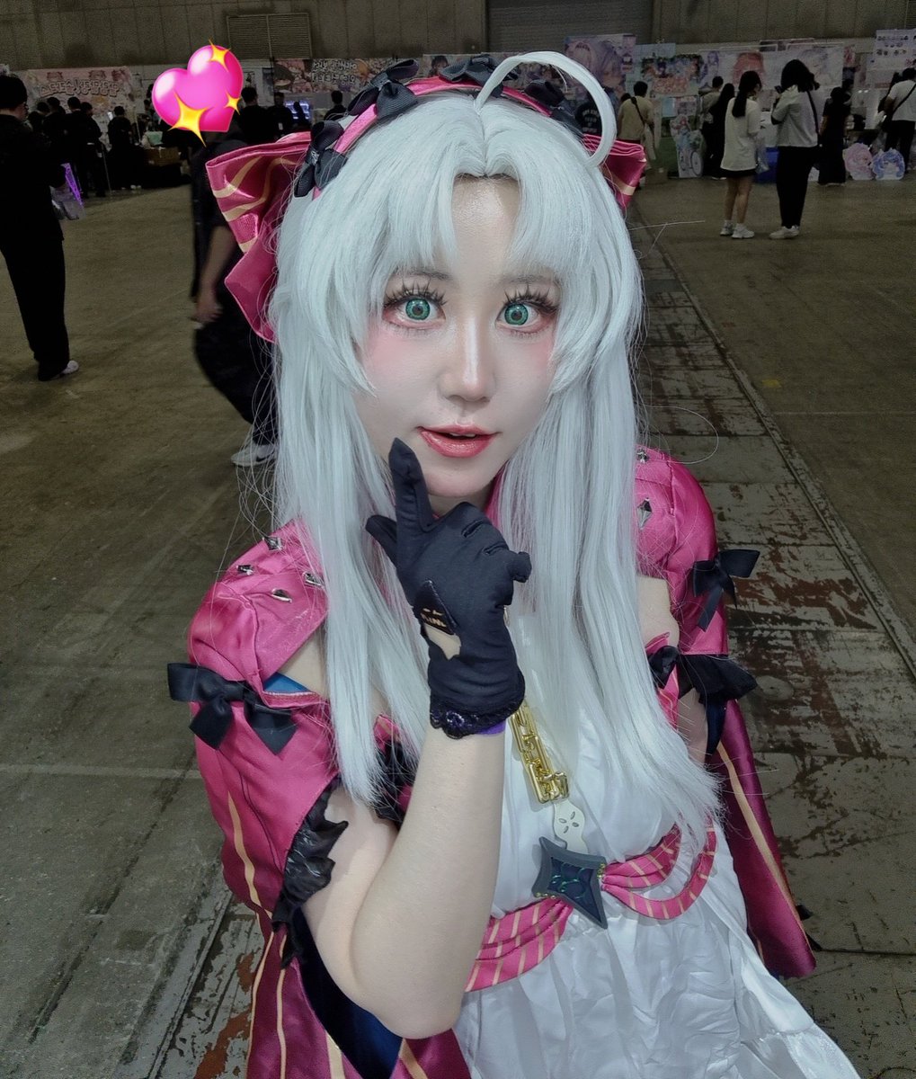 세나 tweet media