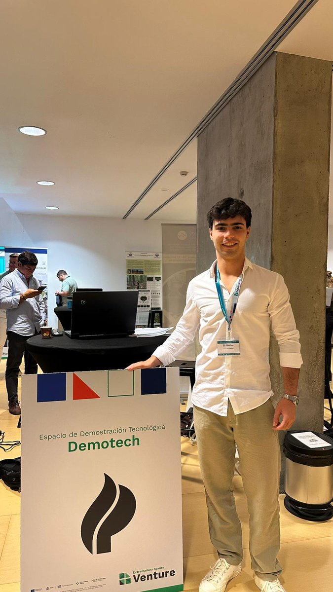 OpenFuture_Ext's tweet photo. Extremadura Open Future en @e_avante. 🚀

Nuestro equipo y startups formaron parte de este espacio que une a empresas, inversores e instituciones para impulsar proyectos innovadores, generar oportunidades reales y compartir conocimiento.🤝

#ExtremaduraAvante https://t.co/rptKYWp8Zr