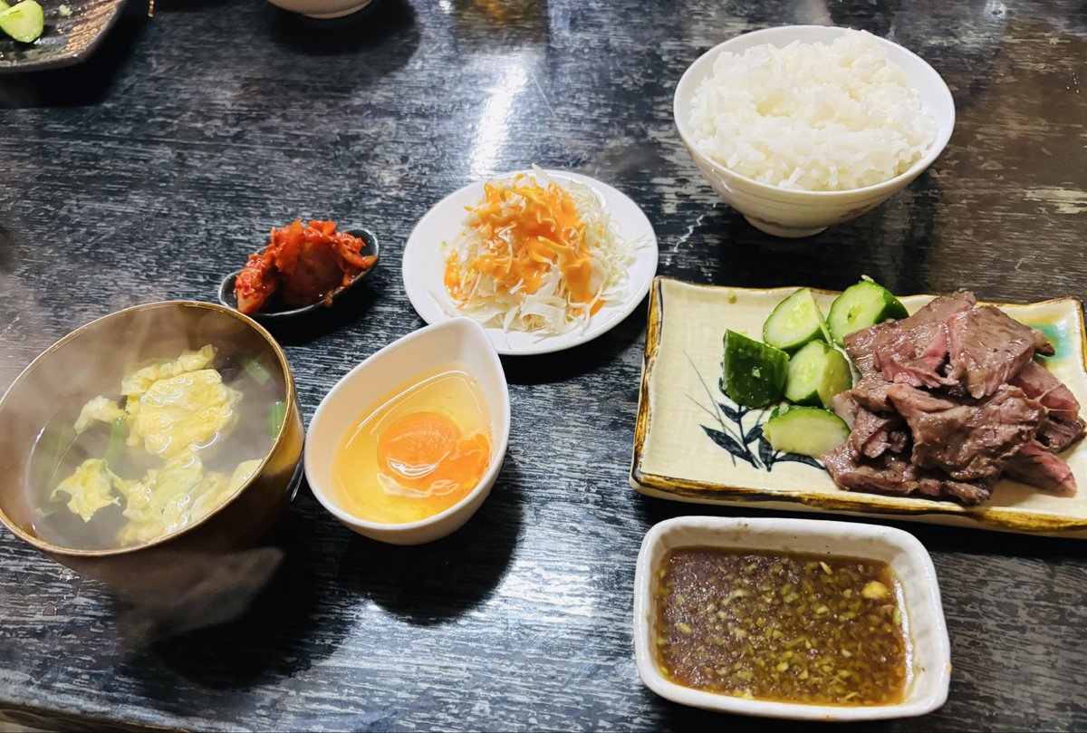 TubeMaeChan's tweet photo. 約40年沖縄のオイラのチカラ飯🍖
ニンニク増し増しで！
明日から2Days
かまします！🎵
松山の牛屋🐂 https://t.co/UmHfIApcPI