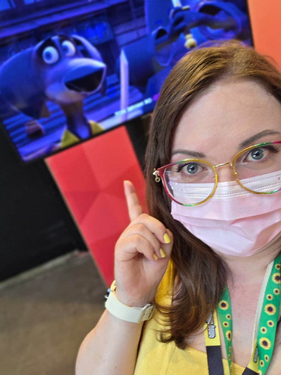 Telominas's tweet photo. I was the one in the mask, excited to see #SamuraiAcademy I had helped make some social media gaming shorts for (if you're curious to know which ones lmk) 🥰🥰 https://t.co/TgCwfcRrHy