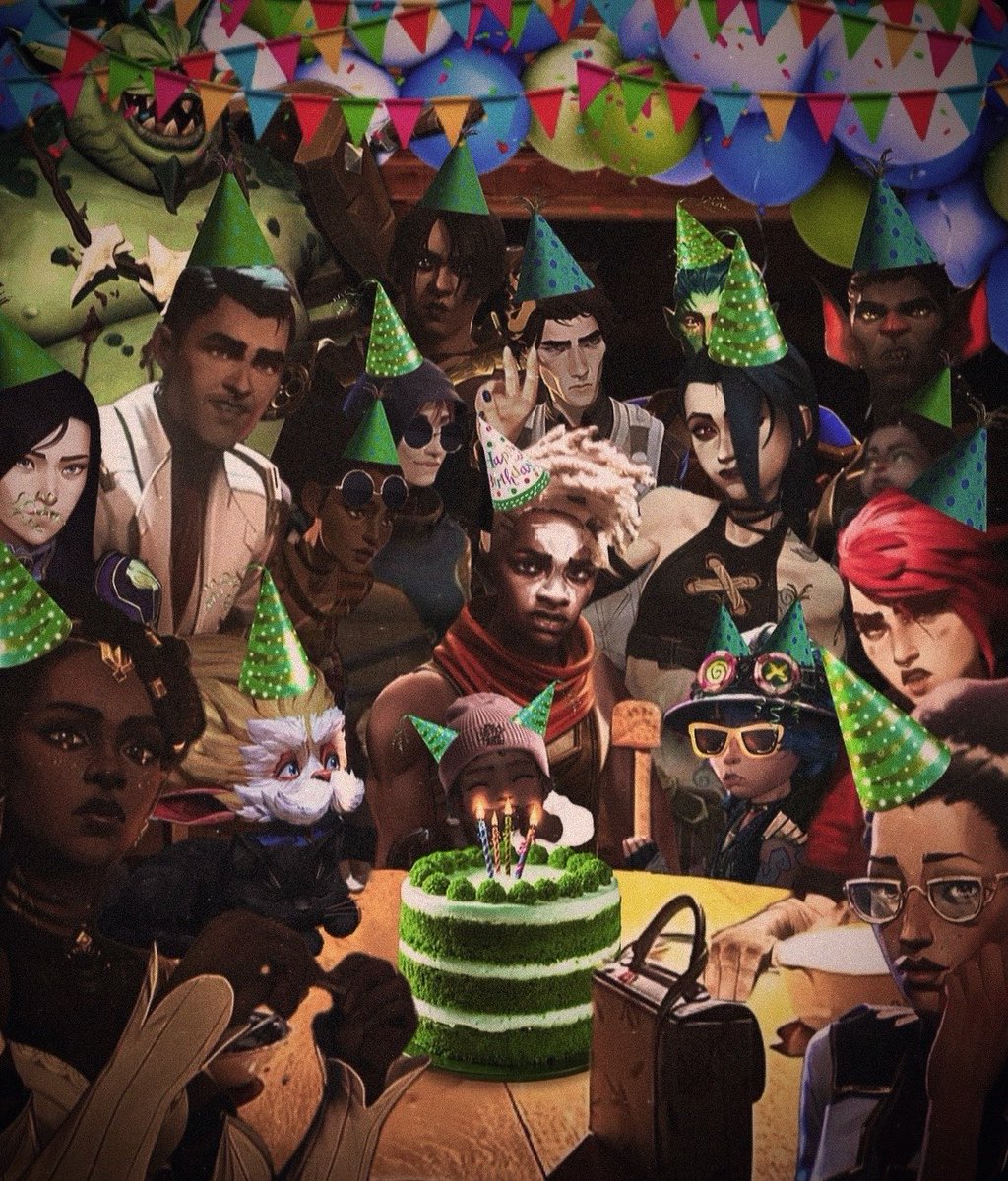 THEBOYSAVIORR's tweet photo. The girls threw me a birthday party 💚 https://t.co/dV87N0WQEQ