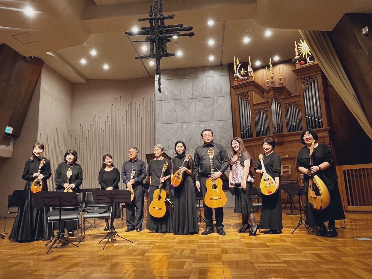 AyakoMandoline's tweet photo. マンドリンアンサンブル、ベル・クォーレコンサート✨
色々演奏面もそうでない面もトラブルがありましたが、お越しくださった皆様のお陰で温かい会になったような気がしております🙇‍♀️
私個人としてはヴィヴァルディRV93を皆さんとルーテルの響きの中演奏できて幸せでした😭✨
ありがとうございました❣️ https://t.co/RPqVElIi79