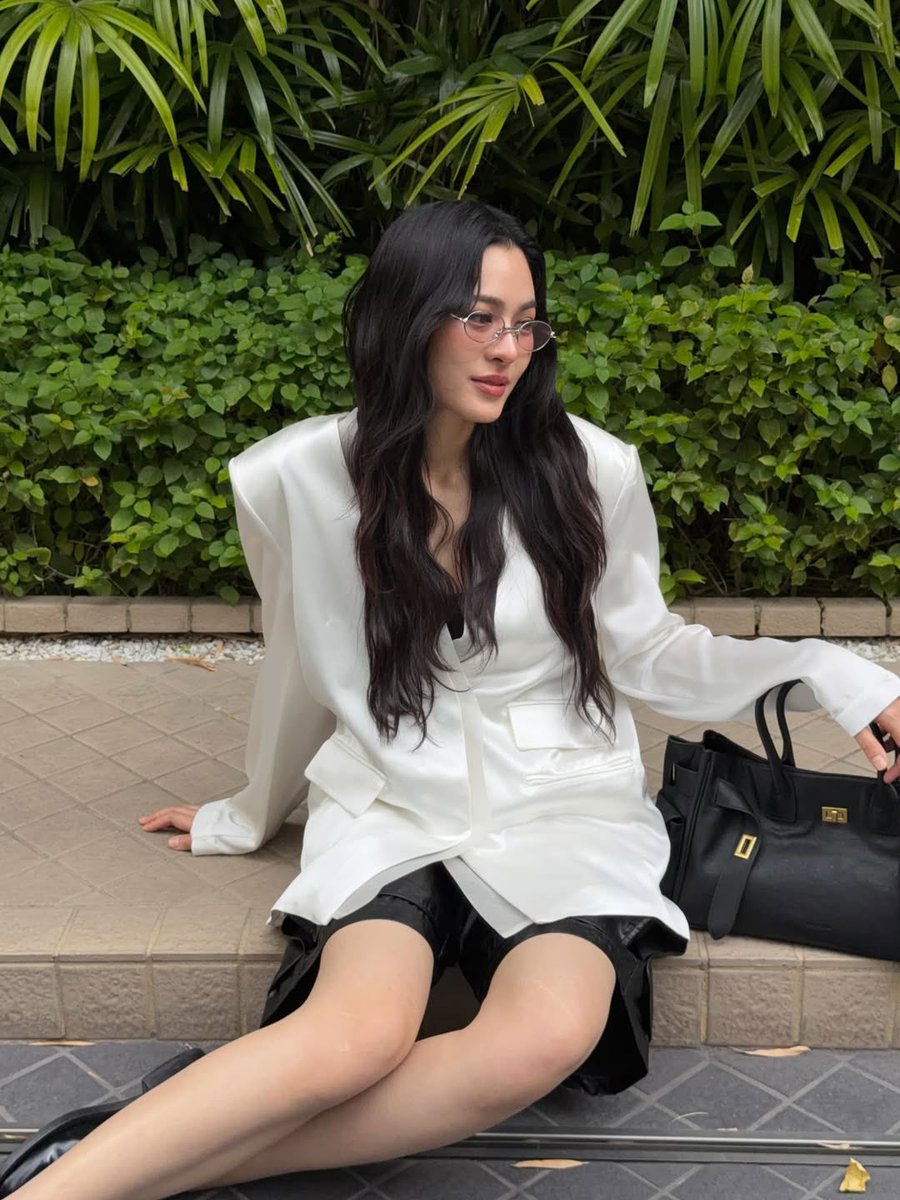 Linglingkwong_Official tweet media