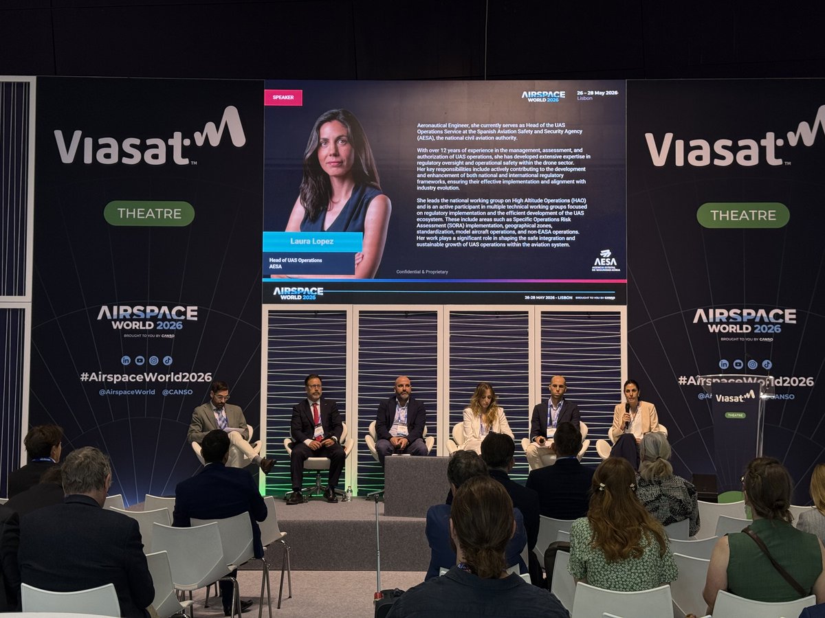 AesaSpain's tweet photo. 📌Cerramos la semana destacando la participación de @AesaSpain en el #AirspaceWorld2026 en #Lisboa 🇵🇹.

Un espacio internacional donde nuestros expertos han podido debatir y analizar sobre retos regulatorios de #Uspace y operaciones #HAPS.

👉Más info en https://t.co/1zbBhXOmJ6 https://t.co/3NymwOMTyA