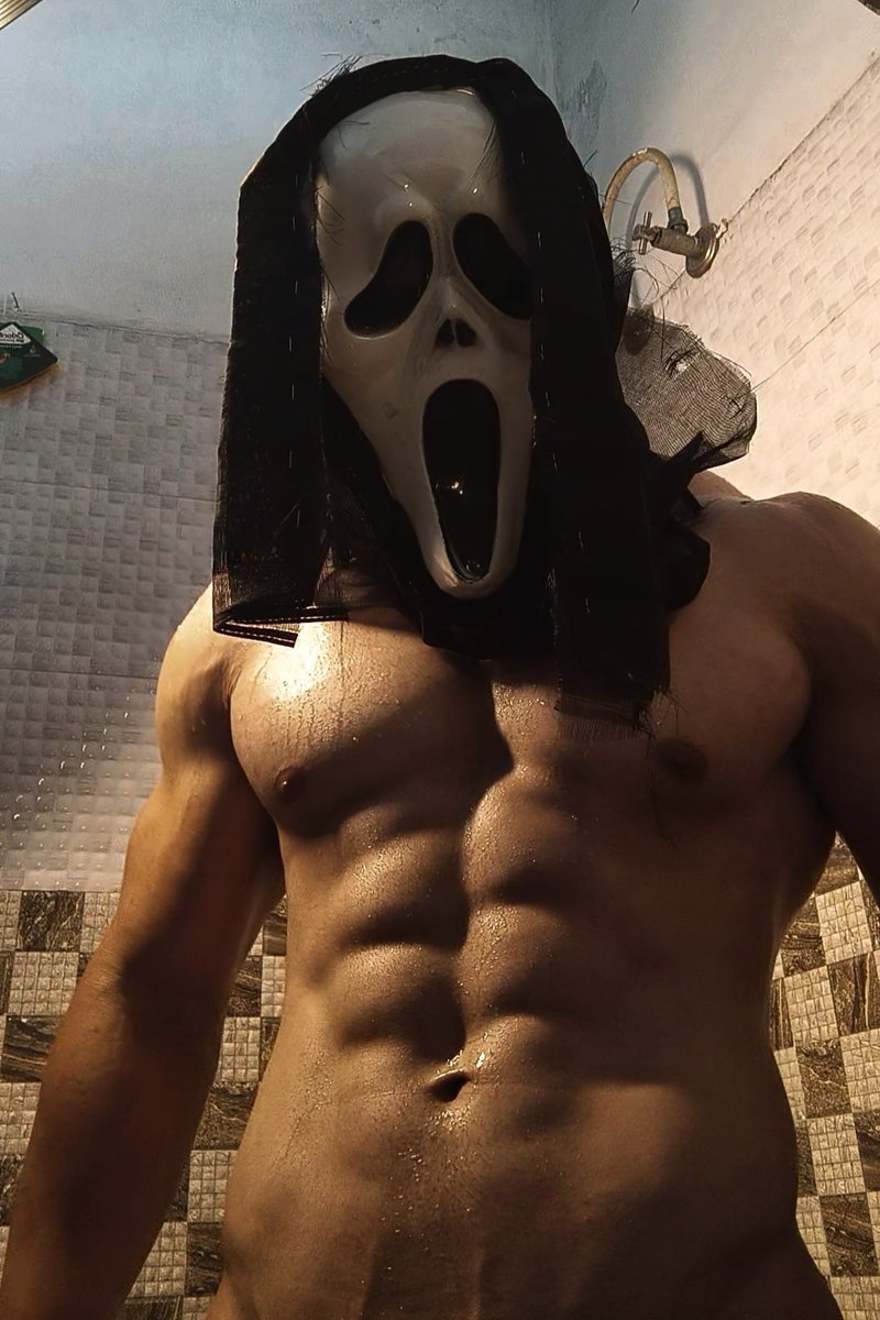 skull reign tweet media