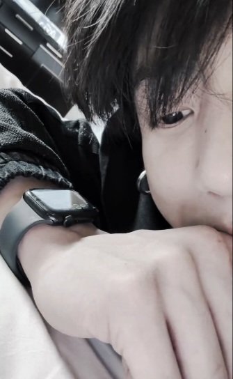 melstefa's tweet photo. 😍😍😍😍😍😍 @BTS_twt https://t.co/sm7ye9ksji