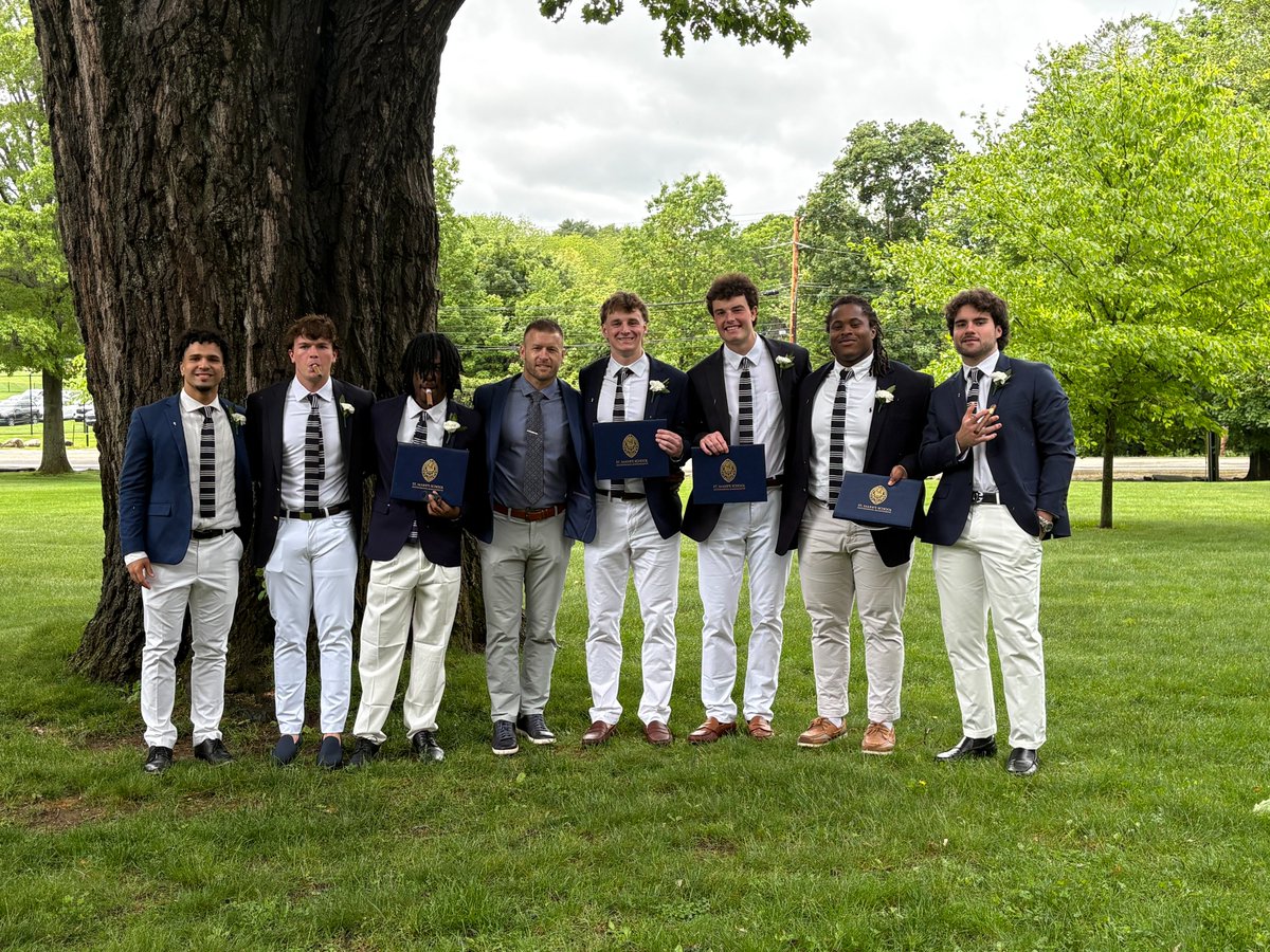 StMarksFootball's tweet photo. CONGRATS to the Class of 2026 - From last in ISL (0-8) to tying the most wins in a season (7-2) &amp; first bowl game in school history. 

Faced adversity - stuck together - #Relentless Pursuit of Perfection 
@alexander_eche0 @PhoenixWhitake1  @seedi_sheriff1 @ChevaunieS @TannerM_7 https://t.co/5rkxasrglg