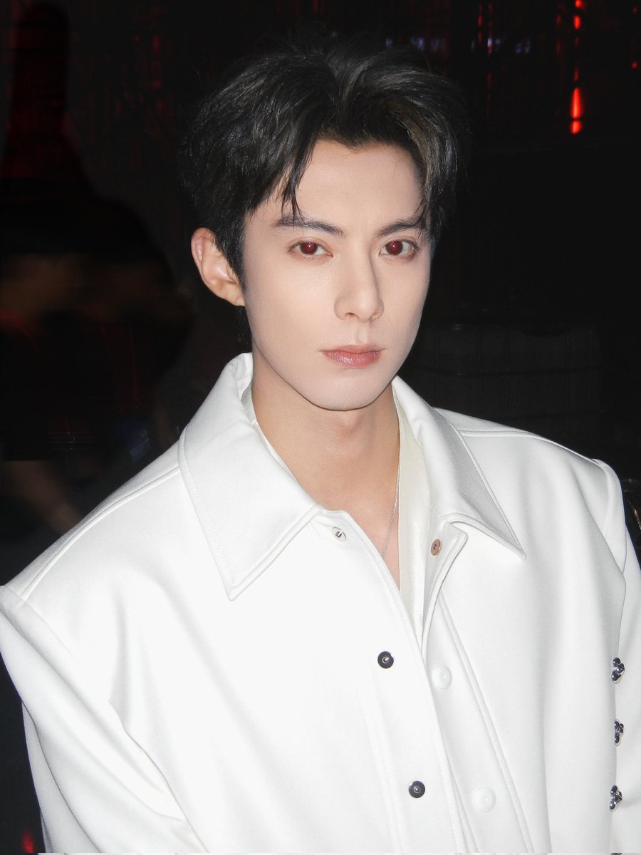 Wang Hedi Folder (Dylan Wang Fan) tweet media