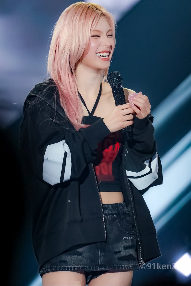 91ken3's tweet photo. 260509 ITZY 3RD WORLD TOUR <TUNNEL VISION> in JAPAN
#YEJI #예지
#ITZY #있지
#ITZY_WORLD_TOUR
#ITZY_TUNNELVISION
@ITZYofficial https://t.co/AqUnbMN6PW