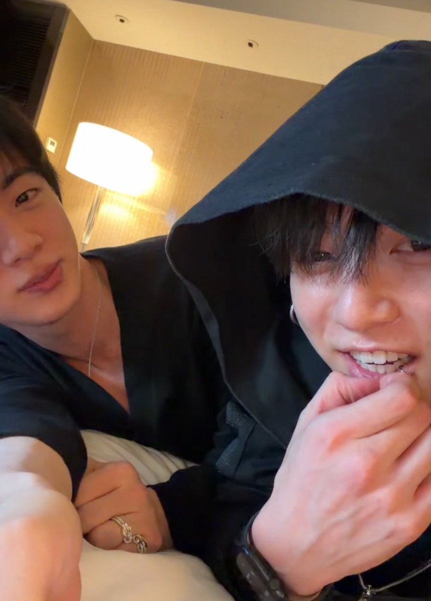 jinkook gallery tweet media
