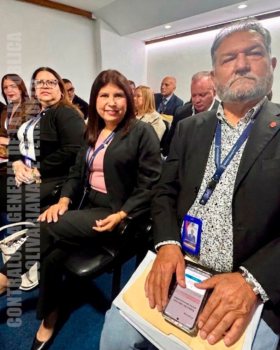 CGRVenezuela's tweet photo. Para ejecutar esta obra de suma importancia para la Patria, han propiciado espacios con representantes diversas instancias involucradas.

En relación con los lineamientos internos, pidió máxima eficiencia en las actuaciones así como en la salvaguarda del patrimonio público.

5/5 https://t.co/yvz5DvBWTh
