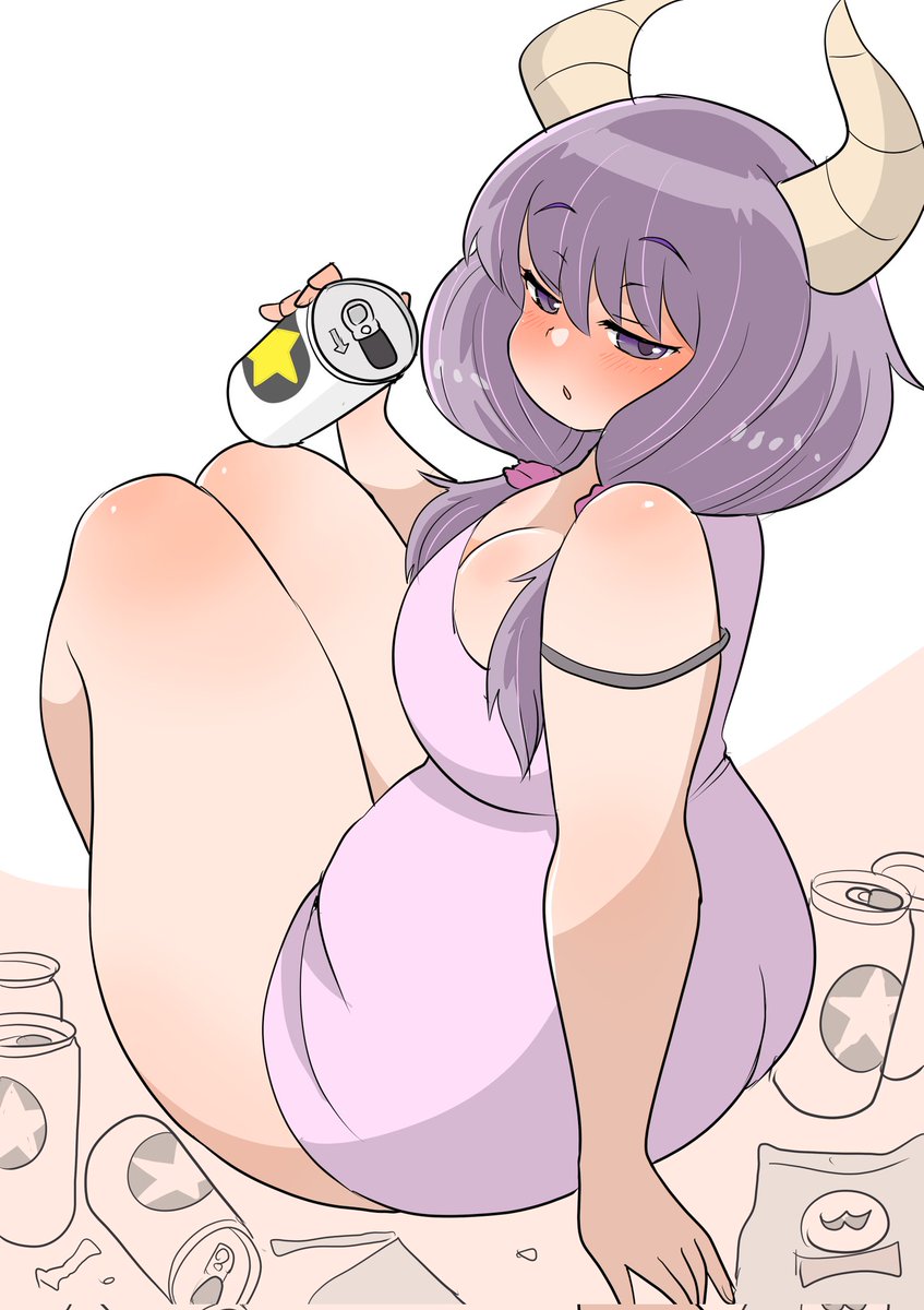 何気なく描いてた酒飲む魔族の絵が
結構たまってきました、 