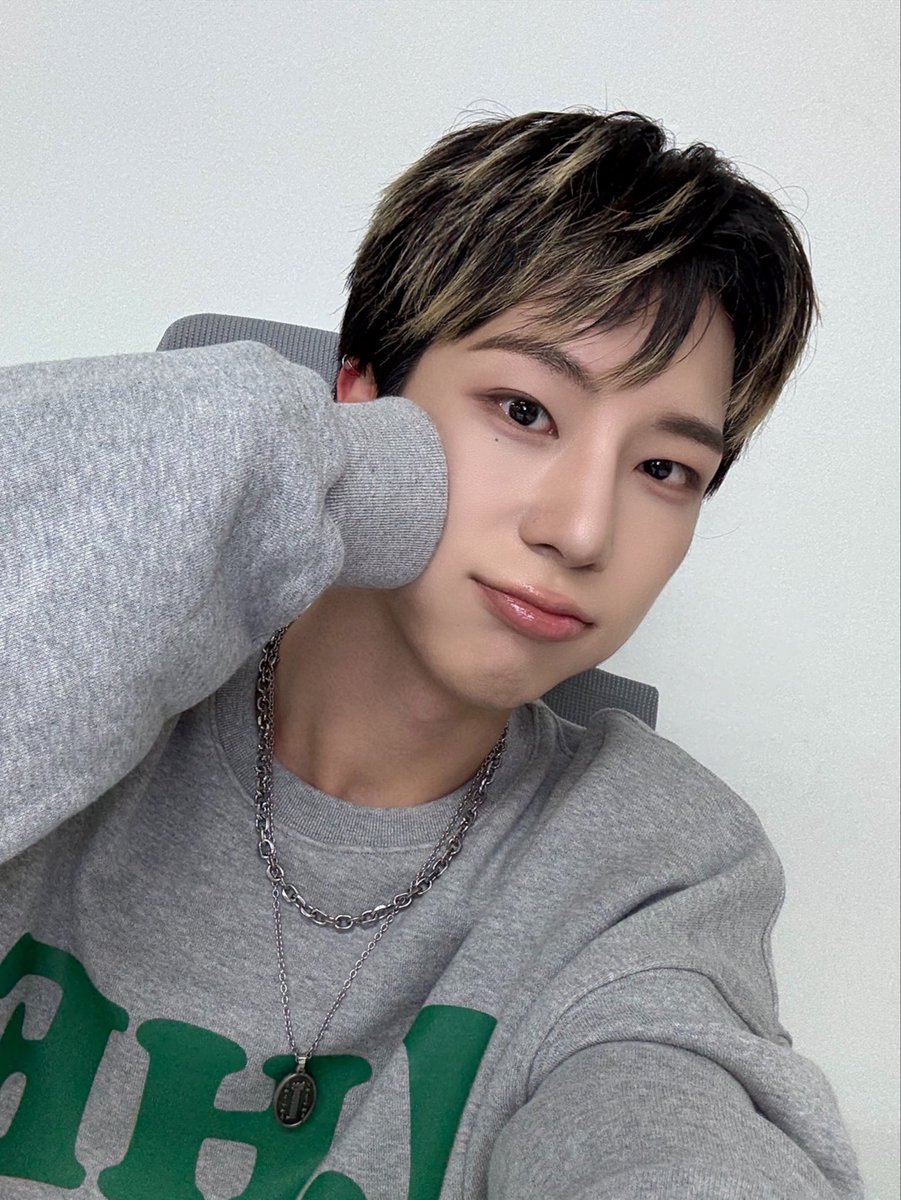 DIGNITY_members's tweet photo. 🫵🏻🗣️💗

#LUKE #루크 #DIGNITY #디그니티 
#SLIPSHOT #POINT_BLANK https://t.co/tTnhKJtM8H