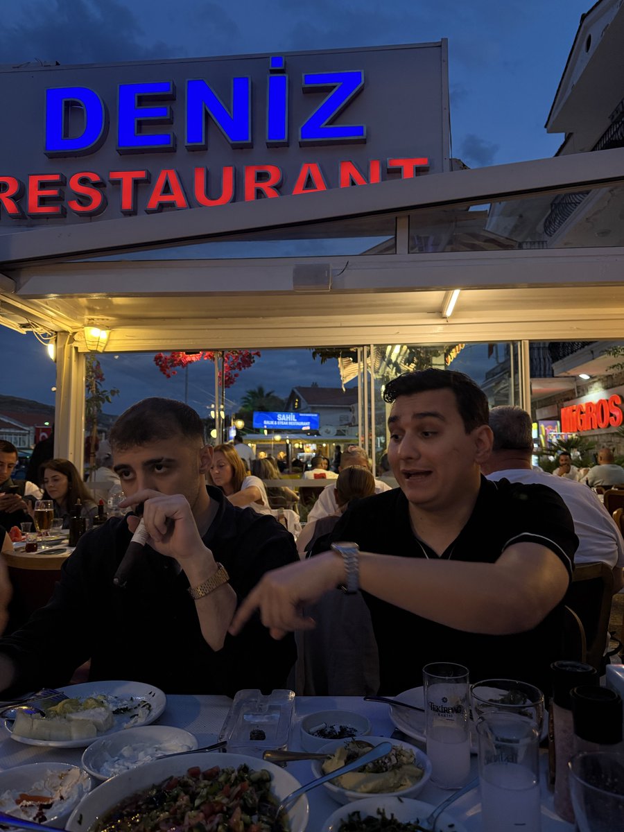 donberco's tweet photo. Değişen çok şey var biri hariç https://t.co/4KYMBf8TxC