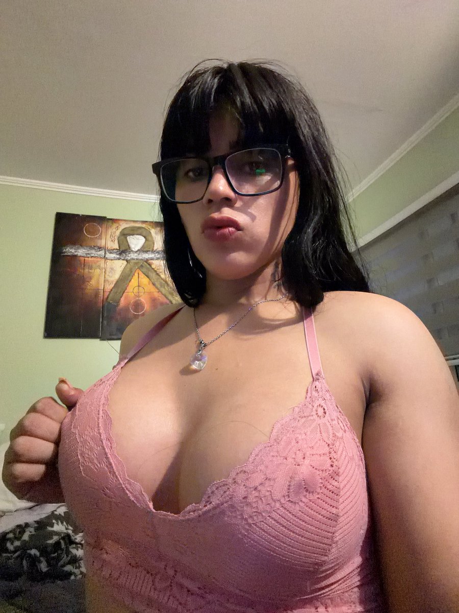 flakitaexoticaa's tweet photo. 🌻Buen día Iquique 🇨🇱 si me siguen y RT podemos interactuar por mensaje mis tulones😊🤓 https://t.co/u9CMqriltI