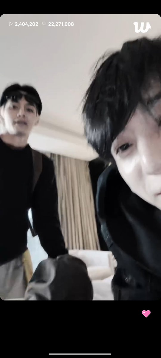 Awuuee's tweet photo. HELP ME, AIE AIE AIE TAEKOOK https://t.co/l3Q3MeMHsb