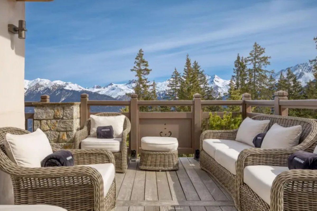The Luxury Chalet Company tweet media