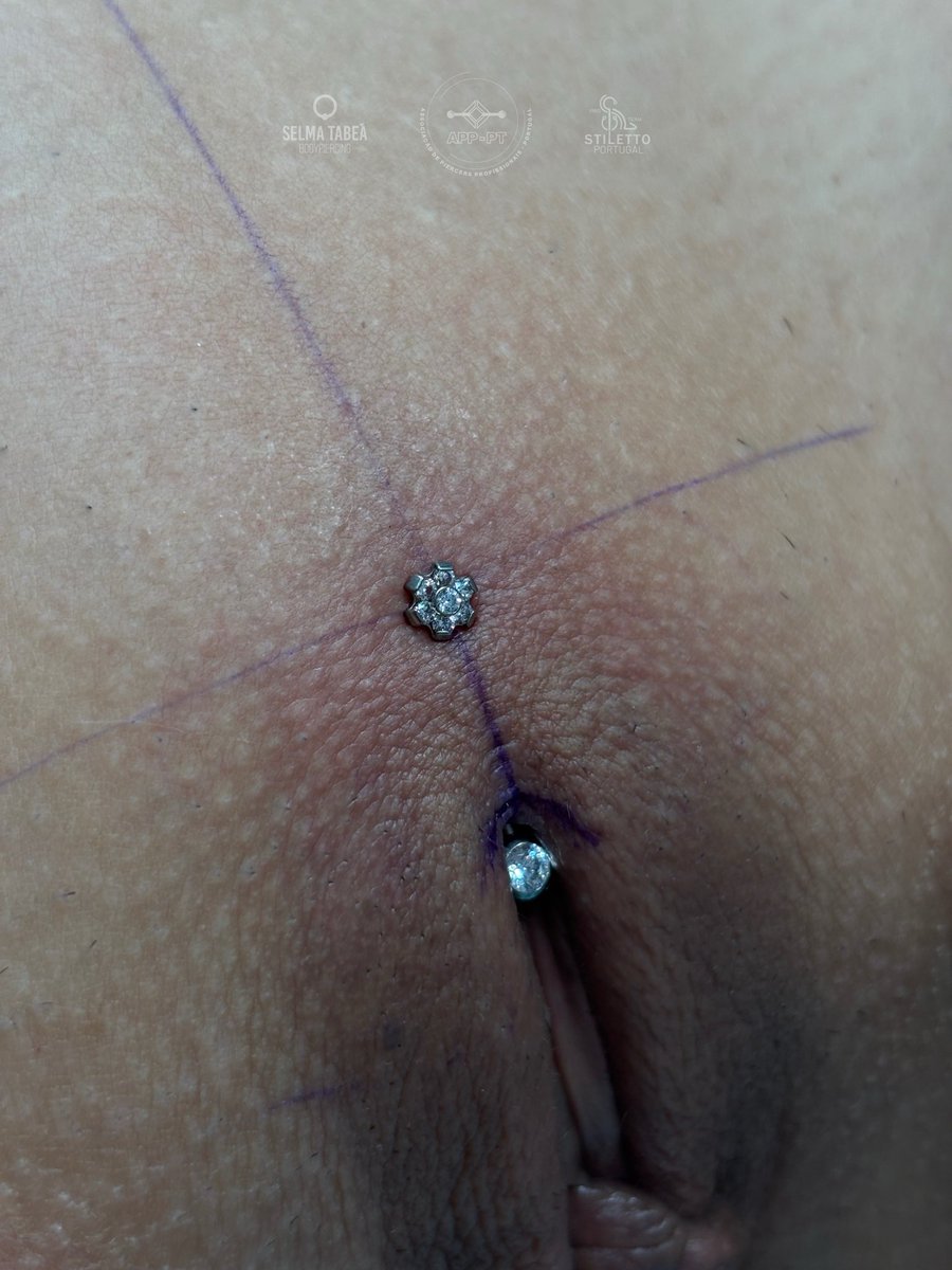 selmatabea13's tweet photo. ✨ Christina Piercing ✨
Queres marcar um piercing comigo? Envia mensagem para o WhatsApp 👇🏻
https://t.co/1ZYURsPu0E
#piercings #braga #piercing https://t.co/1KgcNtkoRV