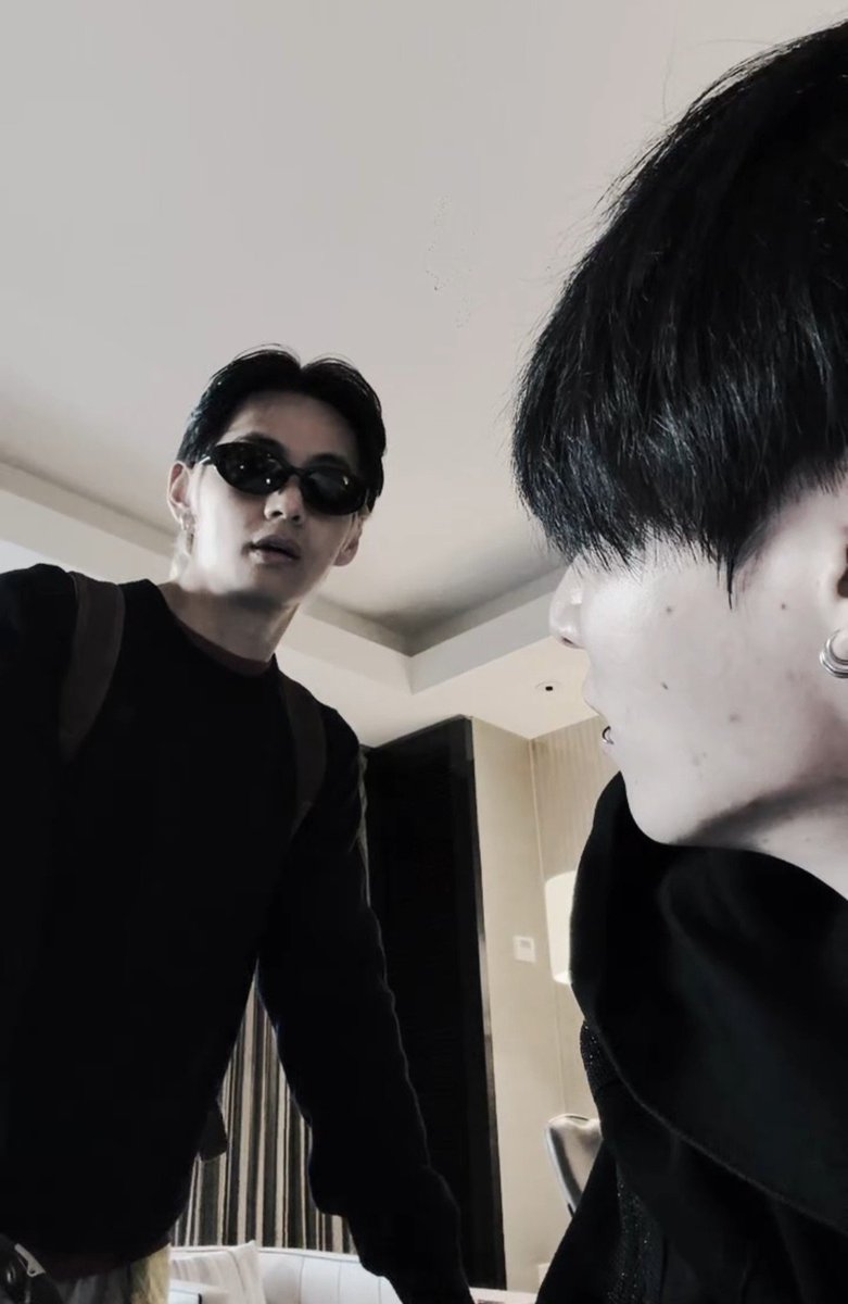 ara⁷ 🪭 || STREAM ARIRANG! tweet media