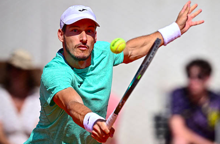 fermurciego's tweet photo. ¡PERO QUÉ ALEGRÍA!

🇪🇸 Pablo Carreño vence a Tirante (76 75 36 64) para vengar a todos los españoles y regalarse una segunda semana en #RolandGarros

👊 Vuelve a R16 de Grand Slam casi cuatro años después. Él siempre creyó que podría volver a estas alturas. Tenía razón. https://t.co/Tfv8R3O7Bq