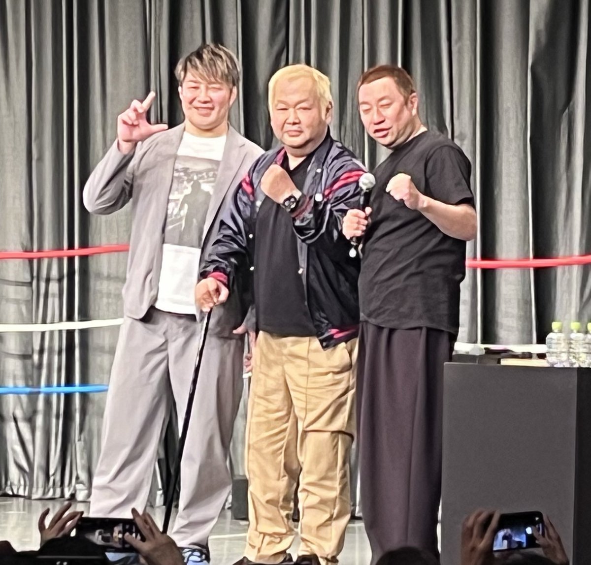 t_koitsu's tweet photo. サイコーのイベントだったぜ！！

#二郎が立った
#ハチミツ二郎
#レイザーラモンRG
#棚橋弘至 https://t.co/bHQ7jk8sw6