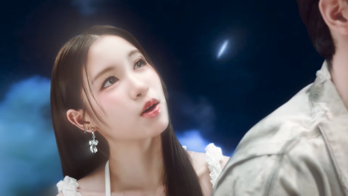 Peysaurus_TH's tweet photo. เข้าใจทุกอย่าง สวยขนาดนี้จะปล่อยให้เหงาได้ยังไง🤌🏻🌠

CLOVER COMEBACK LONELY GIRL
#LonelyGirlCLO_VERmv #pitchapaeyah https://t.co/unoCv6laI1