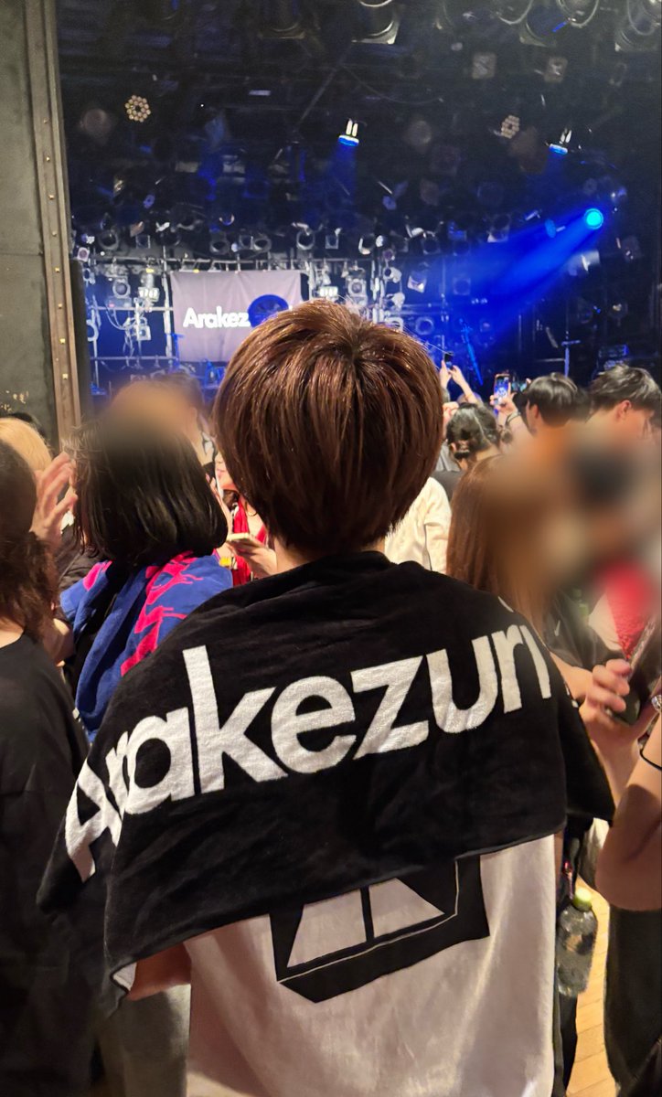 spbv811's tweet photo. Arakezuri  ENSEMBLE Release 記念
全国ワンマンツアー 讃歌斉唱 
渋谷 CLUB QUATTRO
金曜日の夜にArakezuriは最高だ!! https://t.co/jzQGWcoC4M